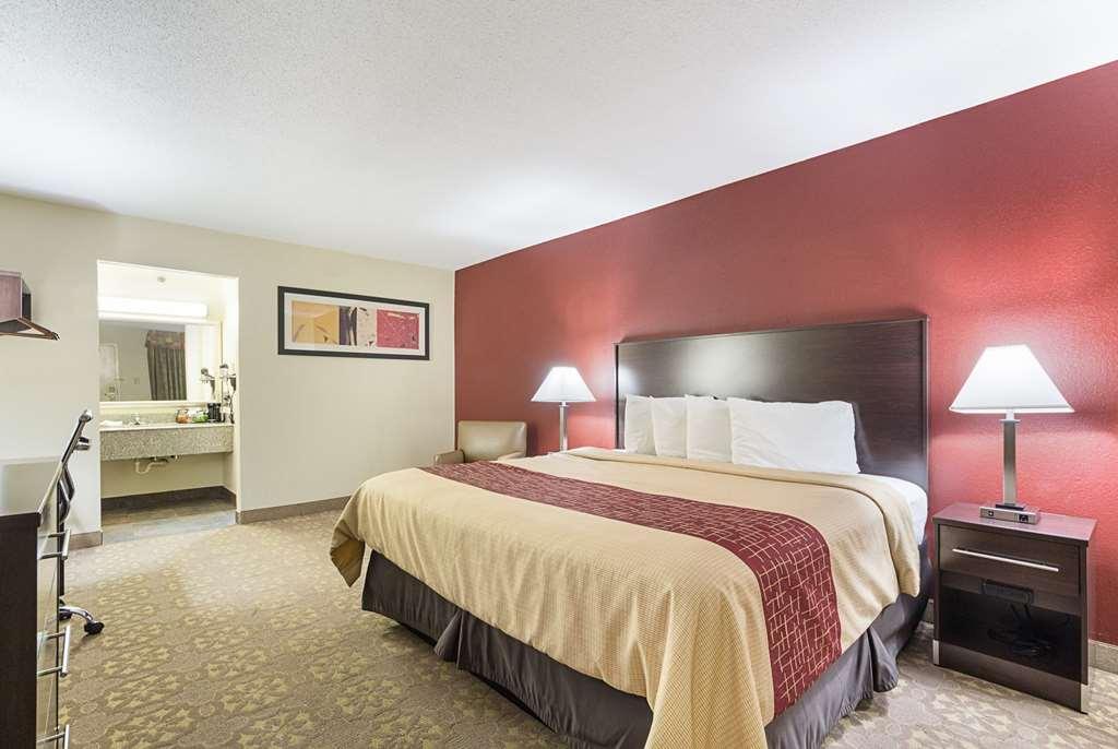 Red Roof Inn Plus+ Dallas - アディスン 部屋 写真