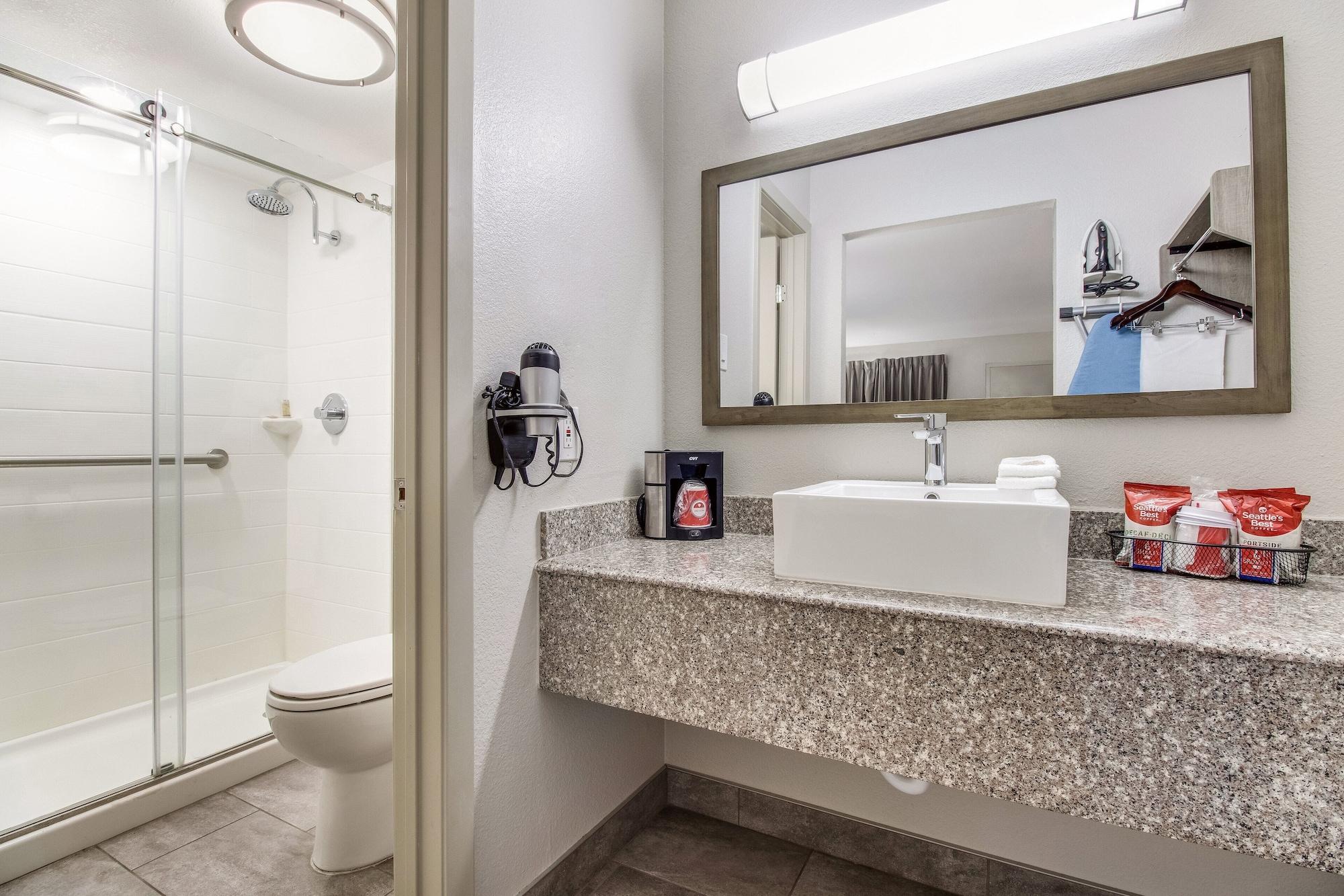 Red Roof Inn Plus+ Dallas - アディスン エクステリア 写真