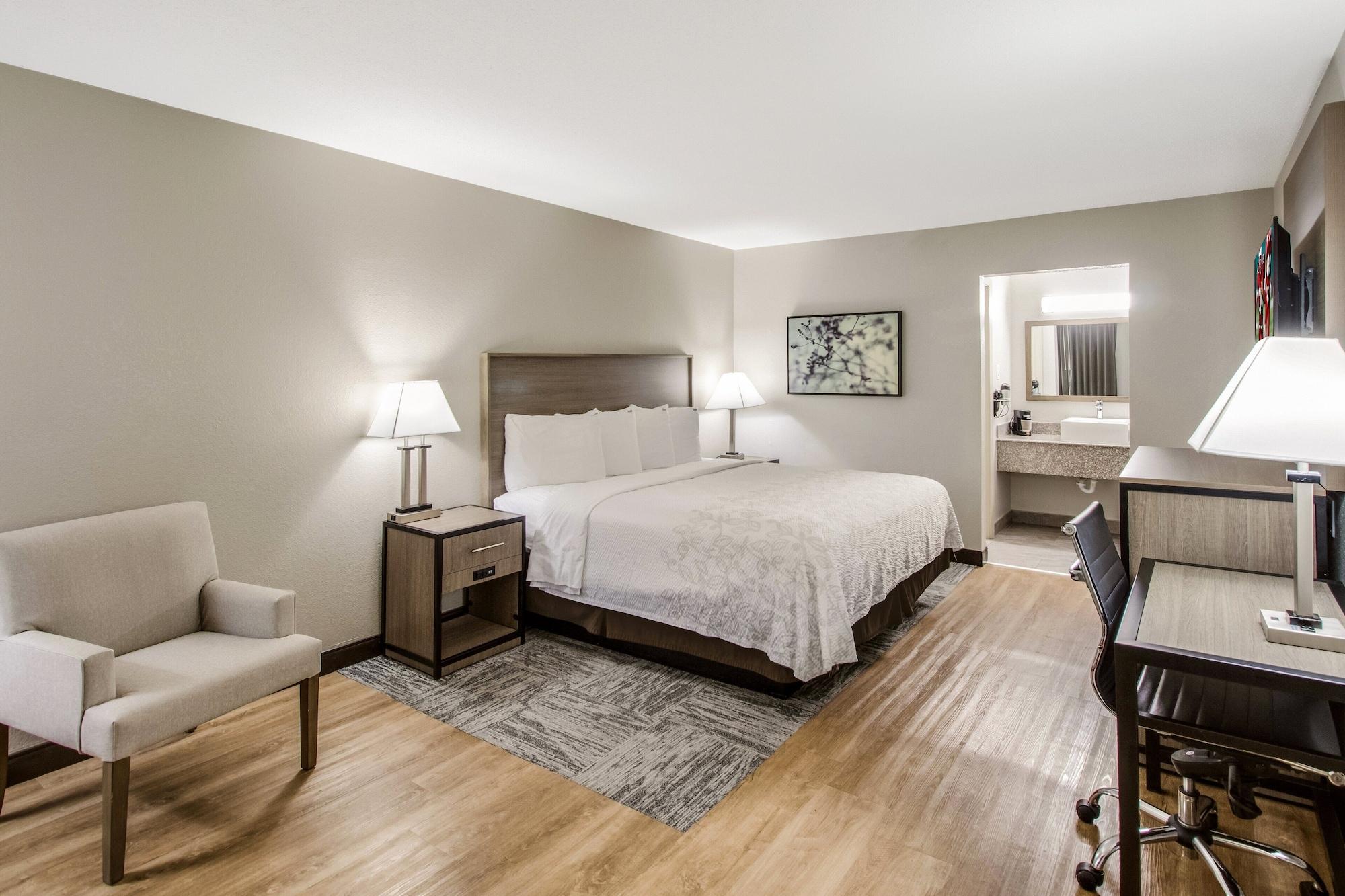 Red Roof Inn Plus+ Dallas - アディスン エクステリア 写真
