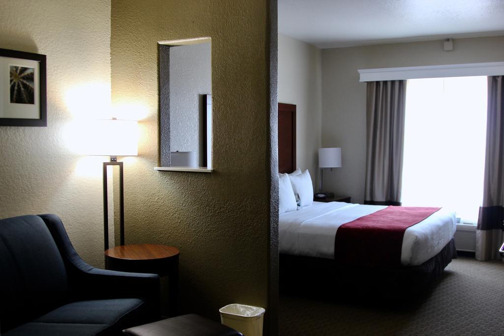Red Roof Inn Plus+ Dallas - アディスン エクステリア 写真